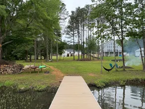 Via Vitale: Lakefront Dock House - Image 4