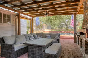 Barnwell Estate - Large Group, Pool, Walk Downtown - Image 3