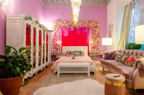 NYC Views • Unique Decor • 10 Min to NYC - Image 3