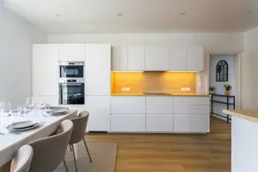 5-bedroom apartment near the center of Strasbourg - Image 2