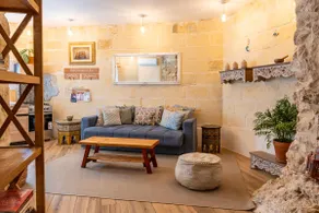 1 Bedroom House with Cave - Image 3