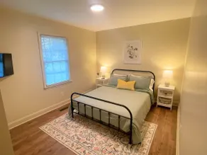 Dog-Friendly Stay Near Downtown & Airport - Image 3