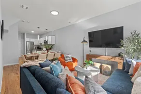 3Bd 3FullBath|Mins to Manhattan |City Gem - Image 4
