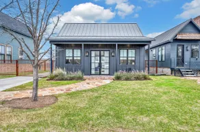 DogTrot Hotel Suite A - Image 4