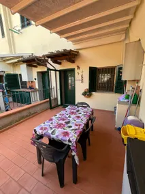Detached villa in a quiet area - Image 2