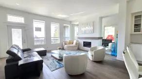 Peaceful Coquitlam Escape Surrounded by Nature - Image 5