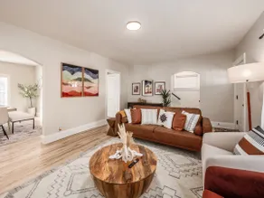 Oakwood Charm | Family-Friendly 3BR Getaway - Image 5
