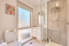 StayAU Gorgeous 5BR Pet Friendly BBQ Home Geelong - Image 5