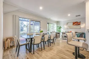 StayAU Gorgeous 5BR Pet Friendly BBQ Home Geelong - Image 3