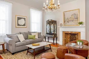 Gilded Age Getaway: sleeps 6, free garage parking - Image 2