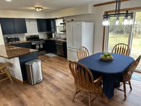 Peaceful Hideaway Family Cabin on 40+ acres! - Image 4