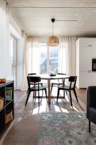 Sunny, Peaceful & Spacious Apartment by URBAN RENT - Image 2