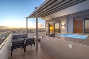 Elite Penthouse with Heated Pool and SkylineView - Image 4