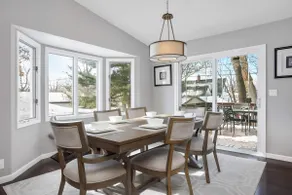 Beautiful 4BR Open Concept Home W/Wet Bar Near MOA - Image 4