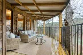 Bison Bluff Cabin 0.4 miles from Turner Falls - Image 3