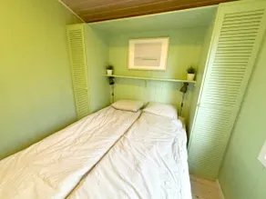 The Sunflower - Lake Side Cabin - Image 4