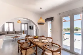 Villa Margarita 3 Bedroom Villa with Private Pool and Sea View - Image 2