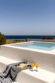 Michelangelo Luxury Sea View Suite with Hot Tub - Image 2