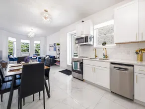 New 6 Bed 3 full Bath Duplex 2decks, at the train! - Image 2