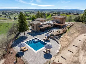 Luxury Hilltop Villa: Pool, Views and Serenity - Image 2