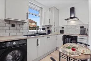 -Bed Newcastle Home Near Airport & City | Parking - Image 2