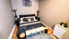 Private Dix Hills Suite •2 Kings •Pool •Koi Pond - Image 3