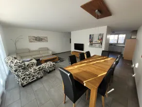 Spacious/quiet semi-detached house + 3 free parking spaces - Image 2