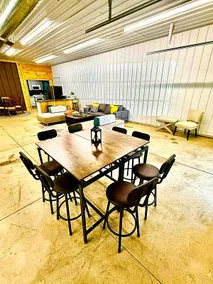 Waterfront Property w/boat dockage-sleeps 18! - Image 3