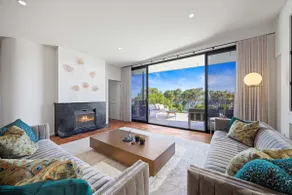 Dooragan Executive Beach House - Dunbogan - Image 4