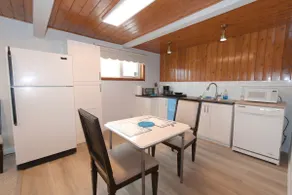 2Rms, 2queen beds,1 bath,1kitchen, own laundry - Image 5