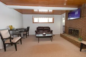 2Rms, 2queen beds,1 bath,1kitchen, own laundry - Image 3