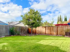 Near Apple & Google | 3BR House | 3 Parking | Yard - Image 3