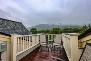 Lincoln Condo with slope view - Image 3