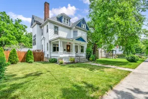 Charming Elyria Retreat - Image 2