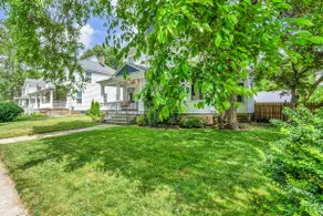 Charming Elyria Retreat - Image 3