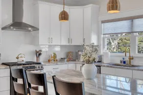 Chefs Kitchen | Coffee | Fast WIFI | Prof Cleaned - Image 3