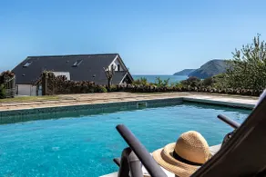 Sleeps 12, swimming pool, sea views, games rooms - Image 2