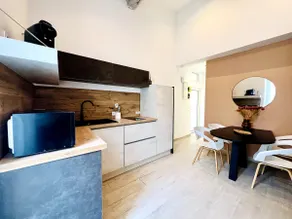 Vinyl Record, 3-room apartments in the city center - Image 4