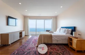 House in the Mountain with a Spectacular View of the Beach in Joá - Image 5