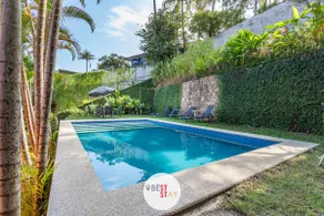 House in the Mountain with a Spectacular View of the Beach in Joá - Image 2