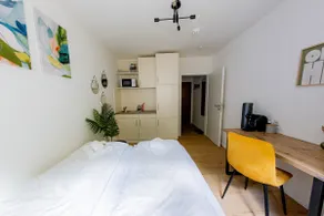 Studio: Uni & Old Town within Walking Distance - Image 2