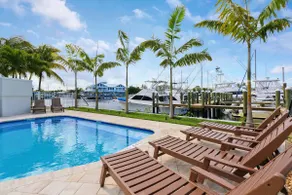 Sailfish Suites 10 - Waterfront and Pet Friendly - Image 3