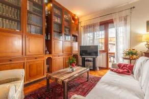 Spacious villa near Vallelunga - Image 2