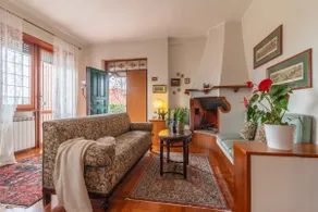 Spacious villa near Vallelunga - Image 3
