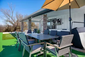 Pickleball HotTub MiniGolf with Downtown Fort Worth Views! - Image 3