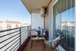Lovely Home - Free Garage - Balcony - Image 3