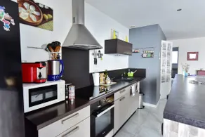 Spacious, air-conditioned, comfortable accommodation - Image 3