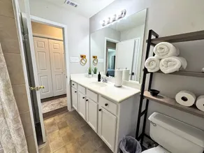 Cozy Stay in Bryan, TX - Image 3