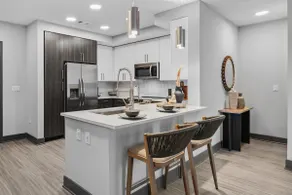 Luxury Nash 2BR I 5 mins to DT I Pool +Gym - Image 2
