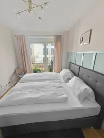 Flatista Homes - Nymphenburg Suites - Image 4